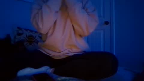 queenbee6269 online show from January 14, 8:30 am