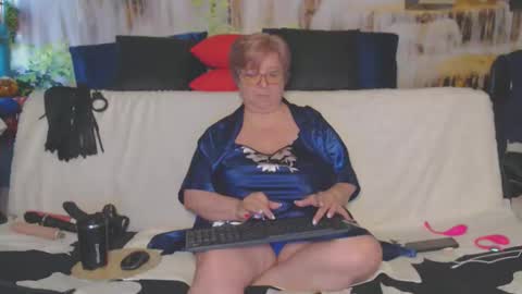 QueenPammy online show from April 5, 5:17 am