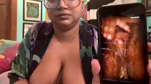 Queen Hilarity online show from February 20, 5:28 am