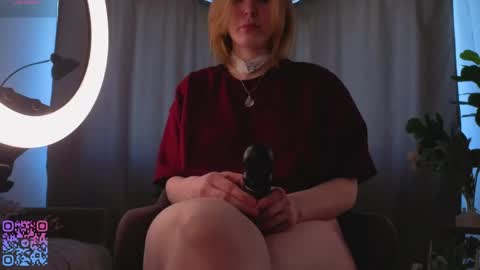 Linda  My favorite vibes 99 151 234 351 online show from May 27, 4:20 am