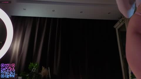 Linda  My favorite vibes 99 151 234 351 online show from December 14, 2:06 am