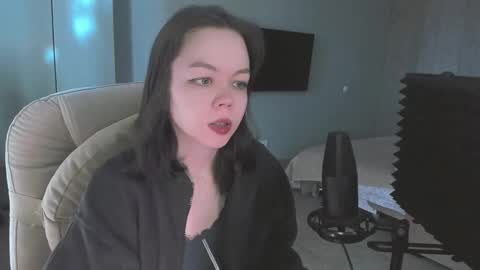 quietluxury online show from March 19, 12:20 pm