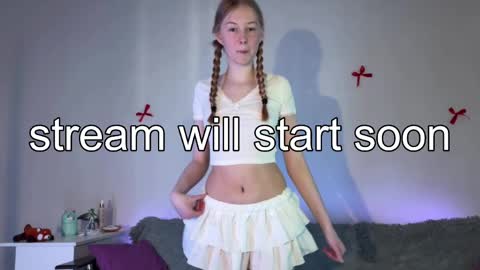 sweet Vivi online show from April 22, 8:33 am