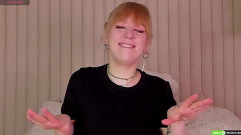 Snapshot of rachelcart chatting on October 3, 3:11 am RachelCart online show from October 3, 3:11 am