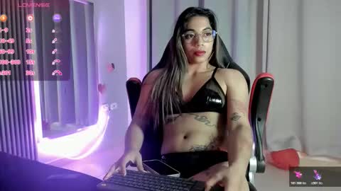 rachell_owen online show from November 28, 5:32 am