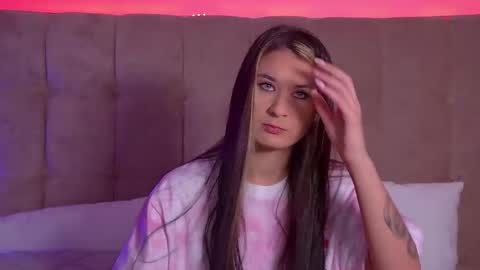 Snapshot of rachellsimpson chatting on February 27, 6:09 pm RachellSimpson online show from February 27, 6:09 pm