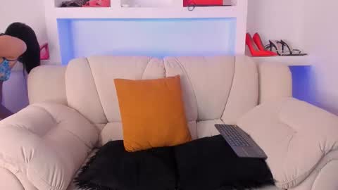 Radiant Naomi online show from October 29, 12:20 pm