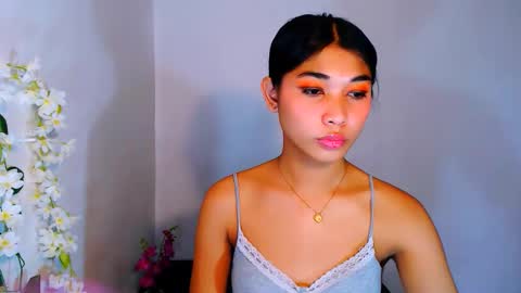 raindrizzle1706 online show from November 19, 5:40 am