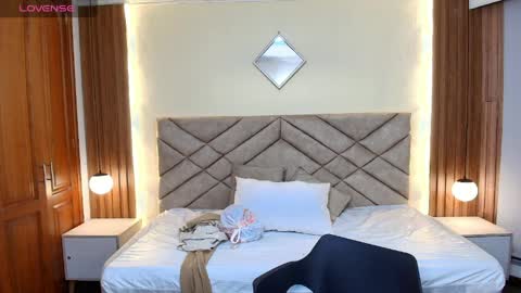 Raquel online show from April 7, 12:18 pm