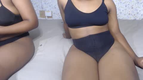 rarepetite online show from January 12, 4:56 pm