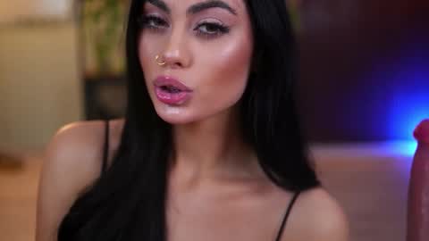 Lav online show from March 3, 8:04 pm