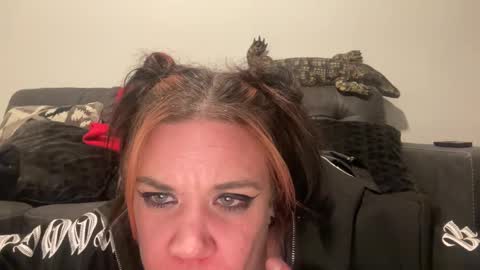 Raven Ray online show from November 11, 7:15 am