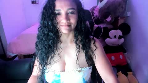 Danna online show from February 7, 10:13 pm