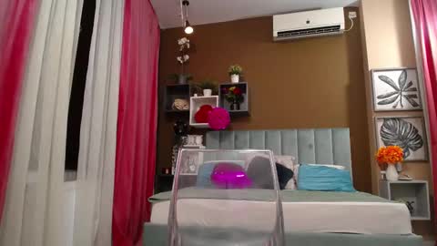 rebecablackx online show from February 24, 4:36 am