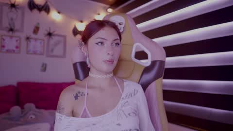 Snapshot of rebecah_1 chatting on October 10, 5:40 pm Rebeca online show from October 10, 5:40 pm
