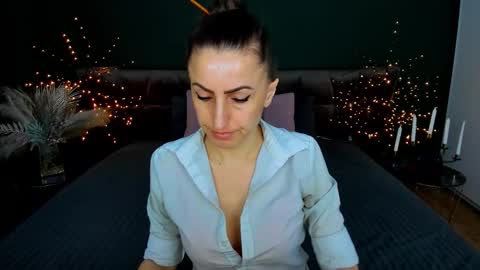 rebecca_diamonds online show from February 22, 6:58 am