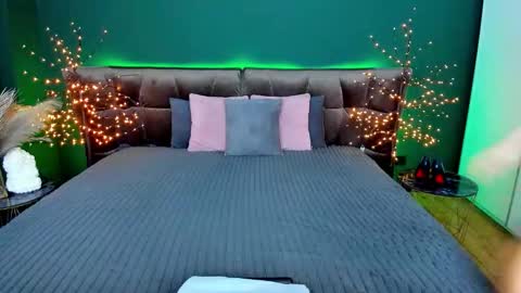 rebecca_diamonds online show from November 24, 6:48 am