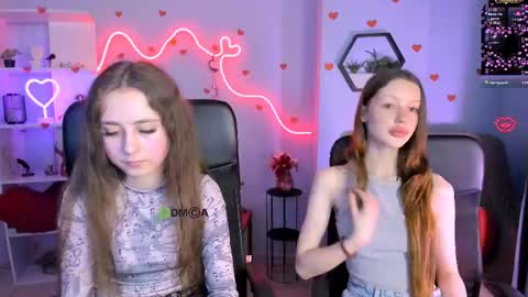 rebecca_smile_ online show from April 18, 7:51 pm