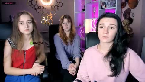 rebecca_smile_ online show from October 15, 7:05 pm