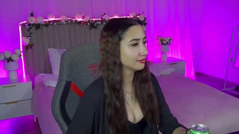 rebeckathornton online show from December 18, 9:58 am