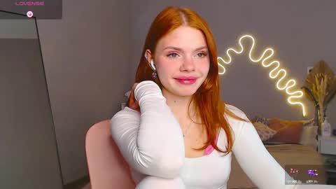 red__candy online show from February 18, 1:00 pm