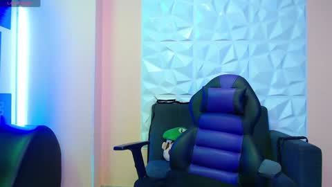 Caroline R online show from January 22, 10:17 pm