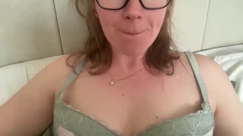 Rosie online show from April 7, 10:17 am