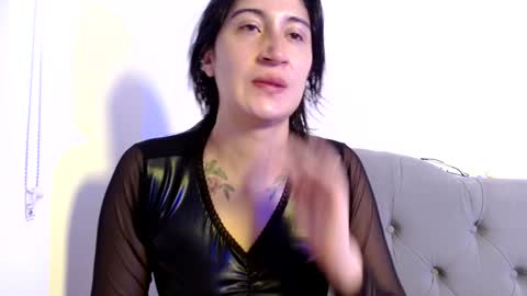 IG   OF red moonn online show from December 29, 12:01 pm