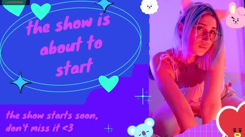 IG   OF red moonn online show from January 13, 12:09 am