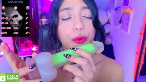 Lili Lopez online show from October 30, 8:54 pm