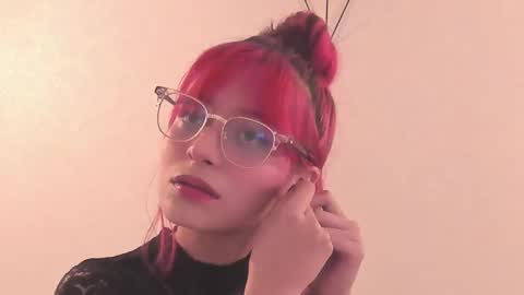 Snapshot of redmeloddy chatting on March 1, 7:26 pm Meloddy online show from March 1, 7:26 pm