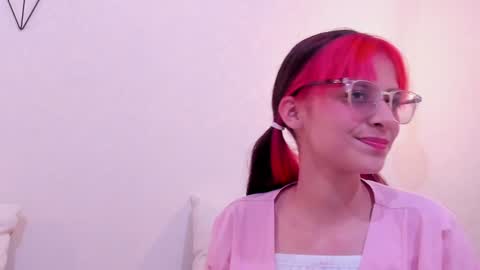 Snapshot of redmeloddy chatting on January 27, 7:35 pm Meloddy online show from January 27, 7:35 pm