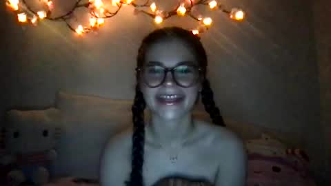 Snapshot of redpandabomb chatting on February 11, 7:38 pm Penelope online show from February 11, 7:38 pm