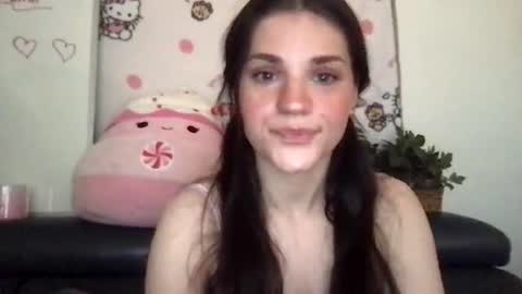 Snapshot of redpandabomb chatting on February 3, 5:03 pm Penelope online show from February 3, 5:03 pm