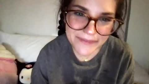 Snapshot of redpandabomb chatting on February 10, 6:03 pm Penelope online show from February 10, 6:03 pm