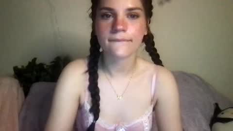 Snapshot of redpandabomb chatting on February 18, 5:11 pm Penelope online show from February 18, 5:11 pm