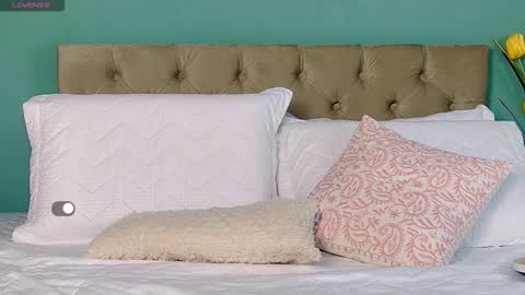 Yanella online show from February 20, 8:31 pm