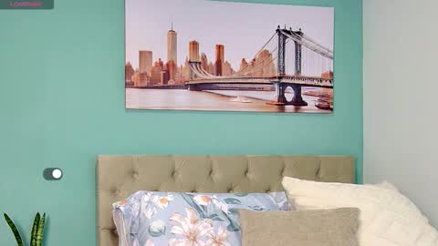 Yanella online show from February 3, 11:04 am