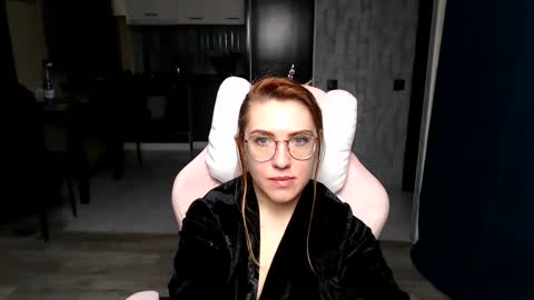 Regina online show from November 15, 2:12 am