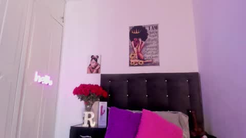 Snapshot of reina_love2 chatting on September 9, 2:33 am Reina online show from September 9, 2:33 am