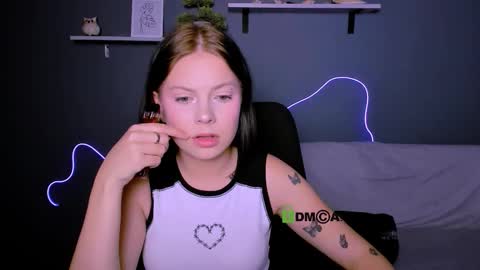 Snapshot of renata_sweety chatting on September 22, 1:31 pm renata_sweety online show from September 22, 1:31 pm