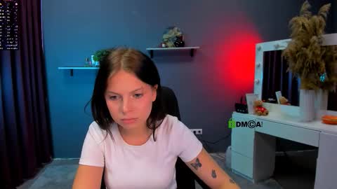 Snapshot of renata_sweety chatting on September 17, 1:09 pm renata_sweety online show from September 17, 1:09 pm