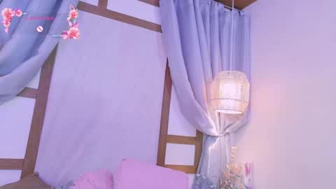 renataleclair online show from April 18, 7:58 pm