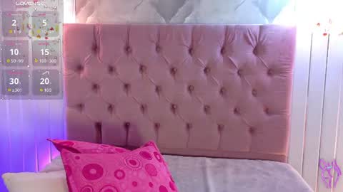 RenataPeach online show from June 17, 3:30 am