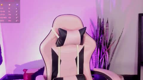 renatawilsom online show from February 11, 3:52 am