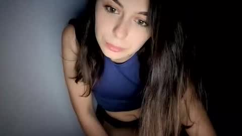 renee_loah online show from November 14, 10:10 pm