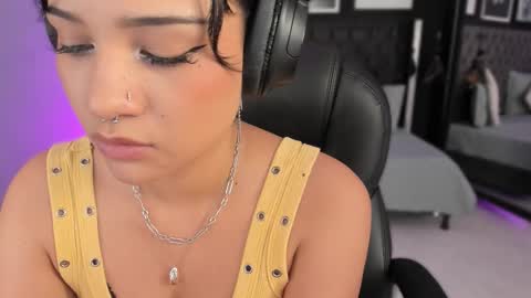 Renee Shelby online show from March 20, 9:30 pm