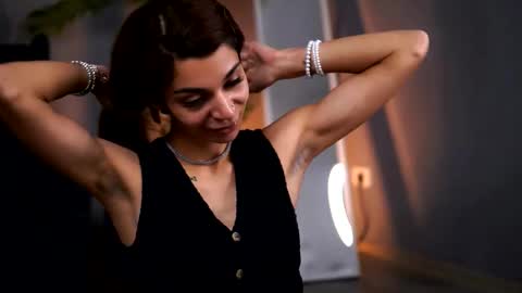 Rena online show from December 15, 8:30 am