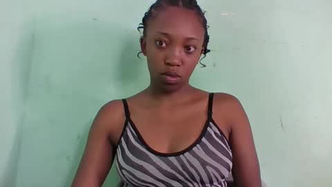 rhesa404090 online show from April 8, 12:29 pm