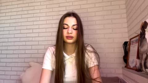 Snapshot of rhiannonmuccigrosso chatting on October 18, 9:56 am Anna online show from October 18, 9:56 am